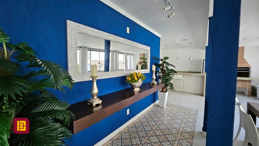 Apartamento com 146m², 5 quartos (sendo 1 suíte), 2 garagens, no bairro Centro em Florianópolis