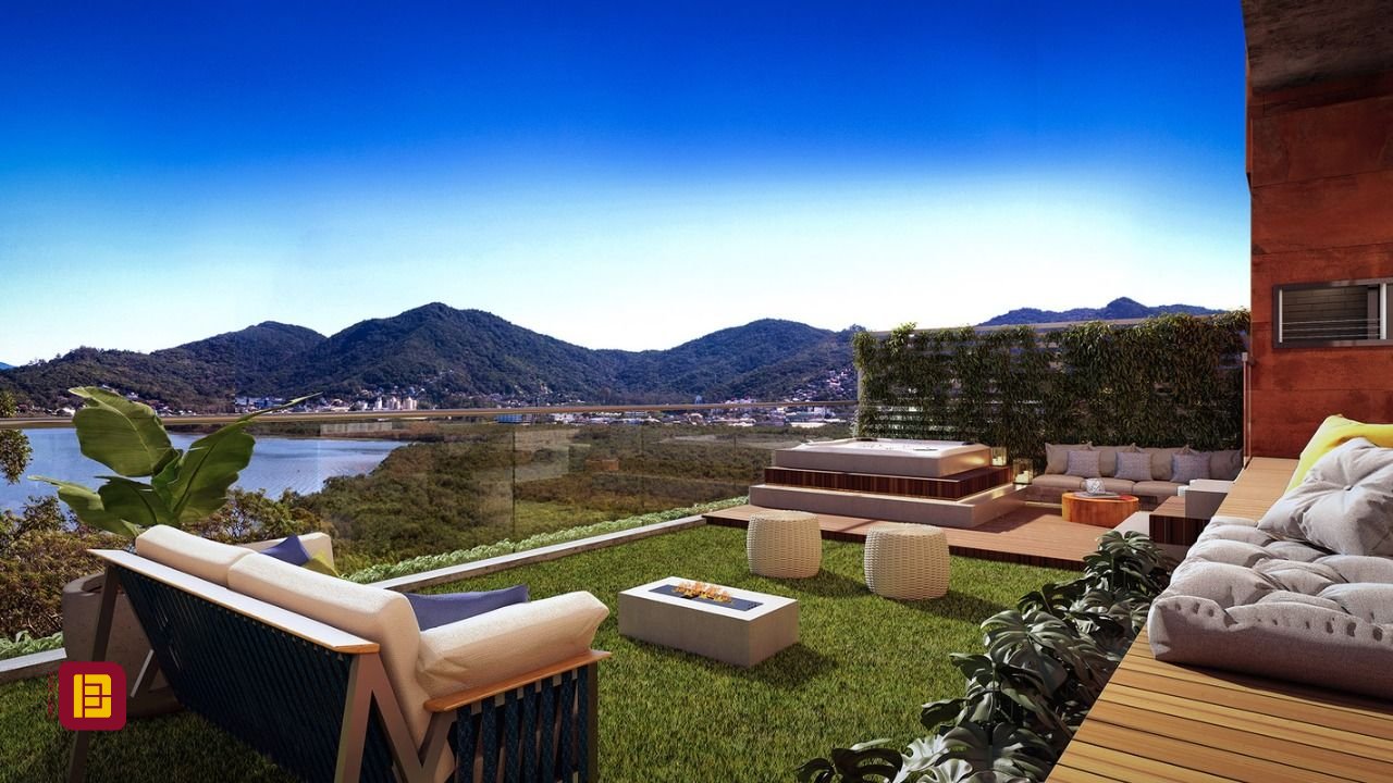 Apartamento com 133m², 6 quartos (sendo 3 suítes), 2 garagens, no bairro João Paulo em Florianópolis