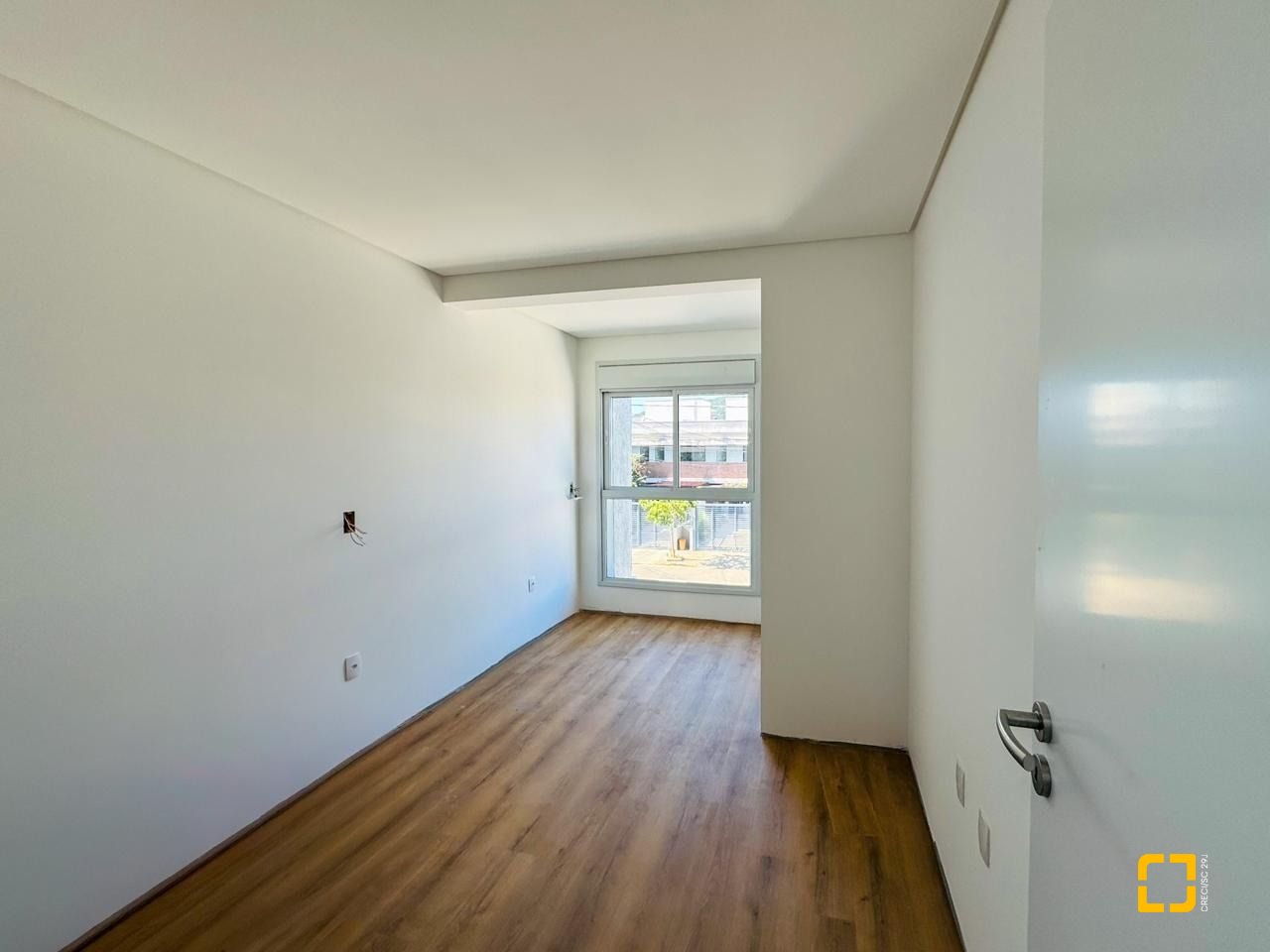 Casa com 132m², 6 quartos (sendo 3 suítes), 2 garagens, no bairro Campeche em Florianópolis