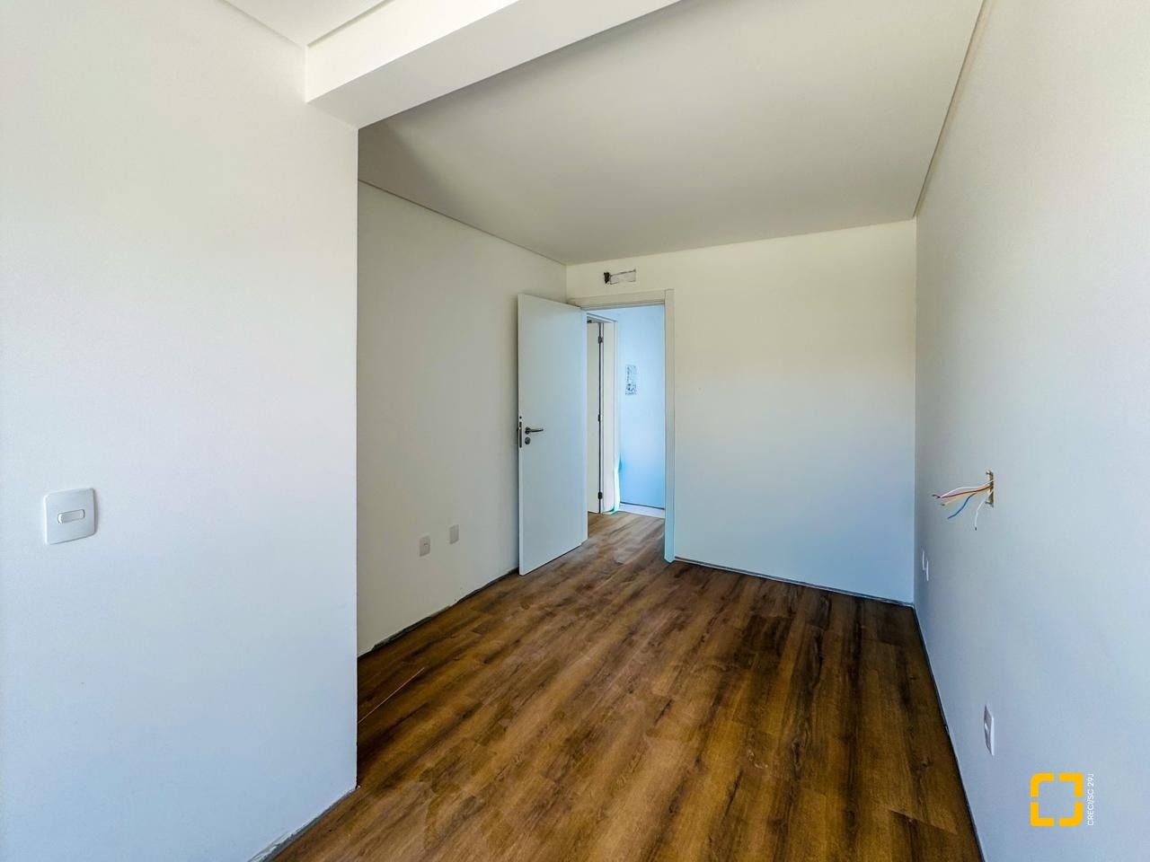 Casa com 132m², 6 quartos (sendo 3 suítes), 2 garagens, no bairro Campeche em Florianópolis