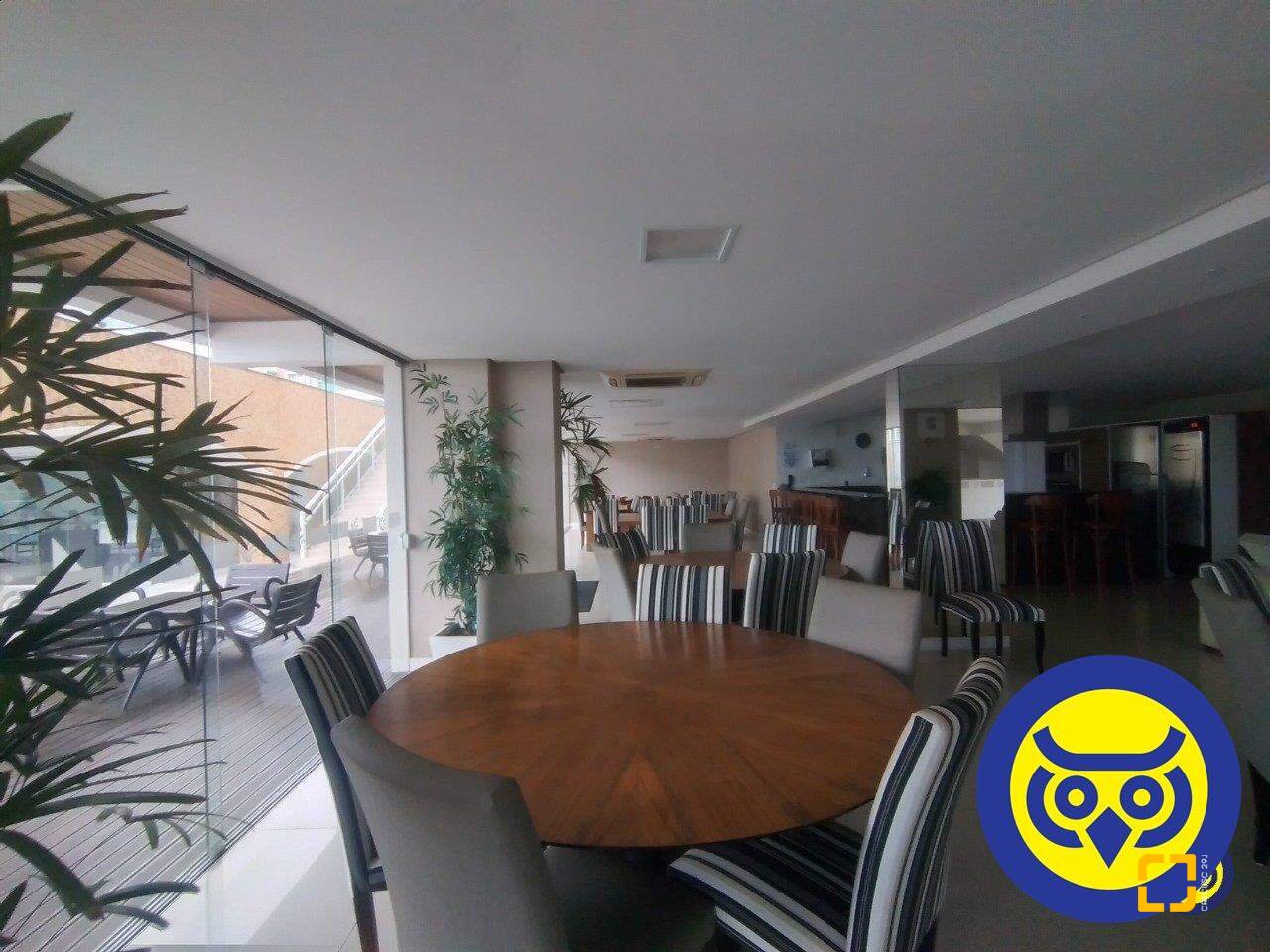 Apartamento com 98m², 2 quartos (sendo 1 suíte), 1 garagem, no bairro Santinho em Florianópolis
