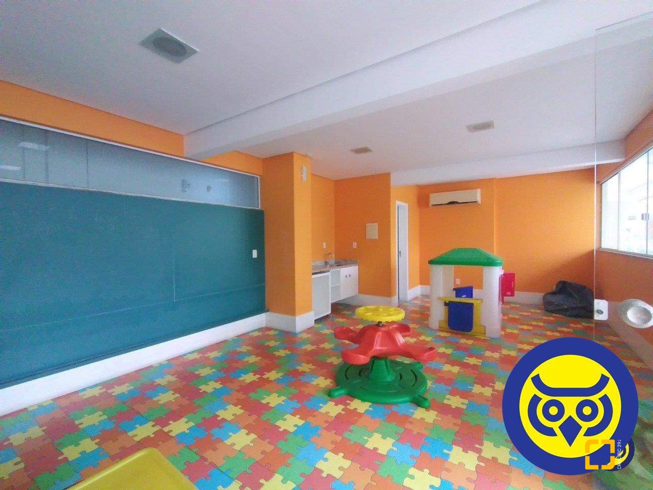 Apartamento com 98m², 2 quartos (sendo 1 suíte), 1 garagem, no bairro Santinho em Florianópolis