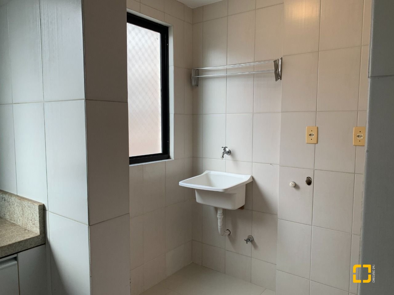 Apartamento com 72m², 3 quartos (sendo 1 suíte), 2 garagens, no bairro Itacorubi em Florianópolis