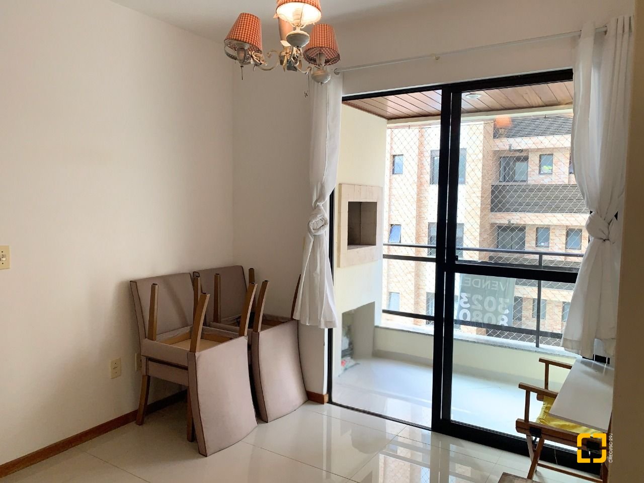 Apartamento com 72m², 3 quartos (sendo 1 suíte), 2 garagens, no bairro Itacorubi em Florianópolis