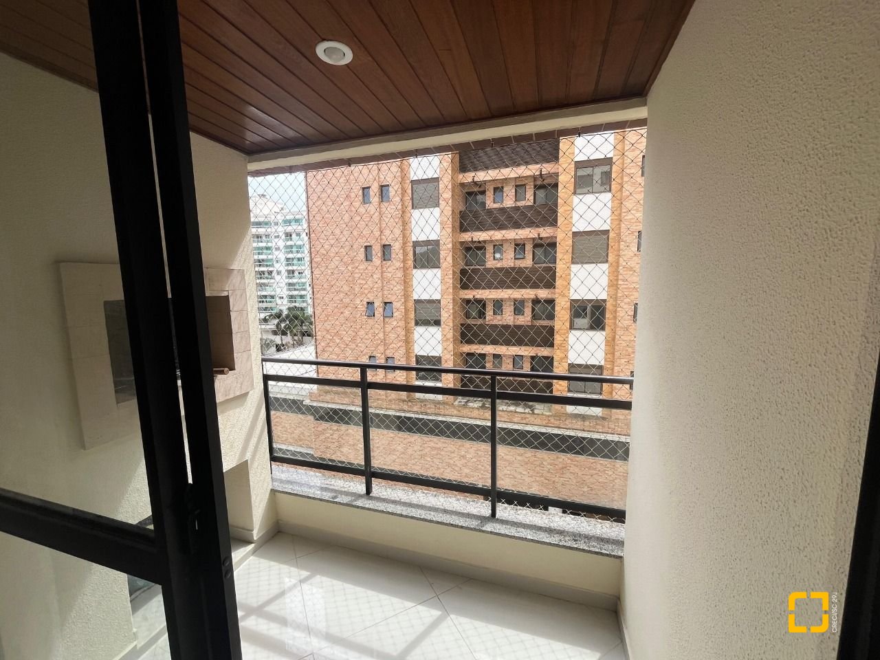 Apartamento com 72m², 3 quartos (sendo 1 suíte), 2 garagens, no bairro Itacorubi em Florianópolis