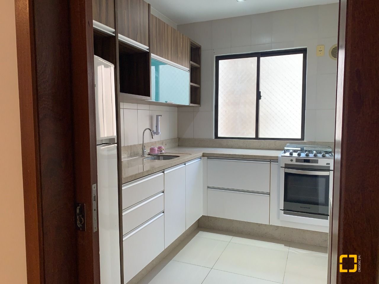 Apartamento com 72m², 3 quartos (sendo 1 suíte), 2 garagens, no bairro Itacorubi em Florianópolis