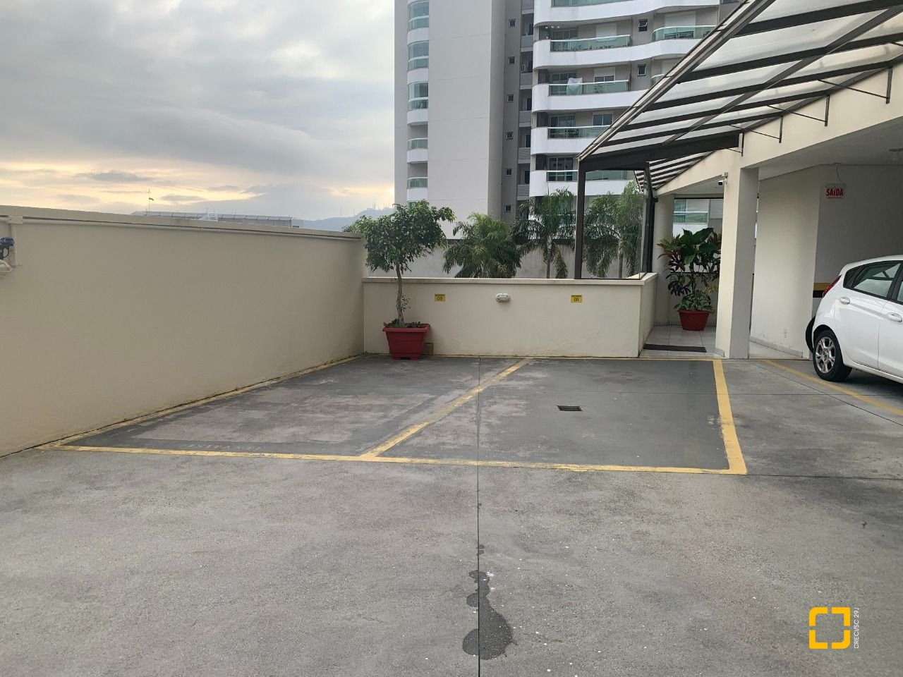 Apartamento com 72m², 3 quartos (sendo 1 suíte), 2 garagens, no bairro Itacorubi em Florianópolis