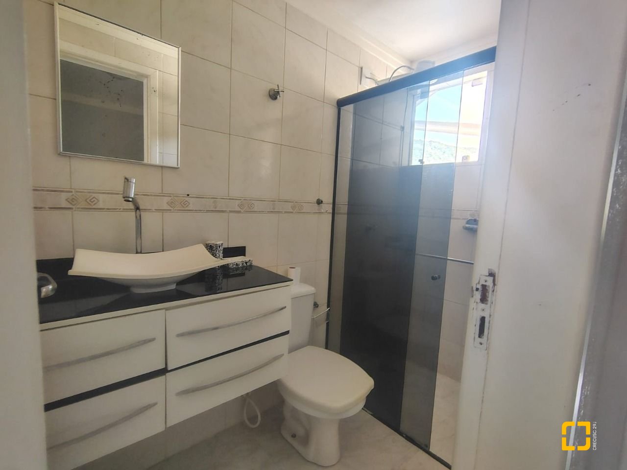 Casa com 107m², 4 quartos (sendo 1 suíte), 2 garagens, no bairro Vargem do Bom Jesus em Florianópolis