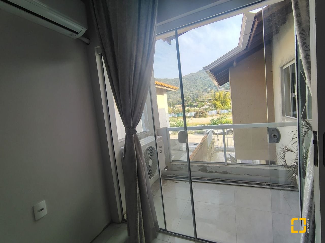 Casa com 107m², 4 quartos (sendo 1 suíte), 2 garagens, no bairro Vargem do Bom Jesus em Florianópolis