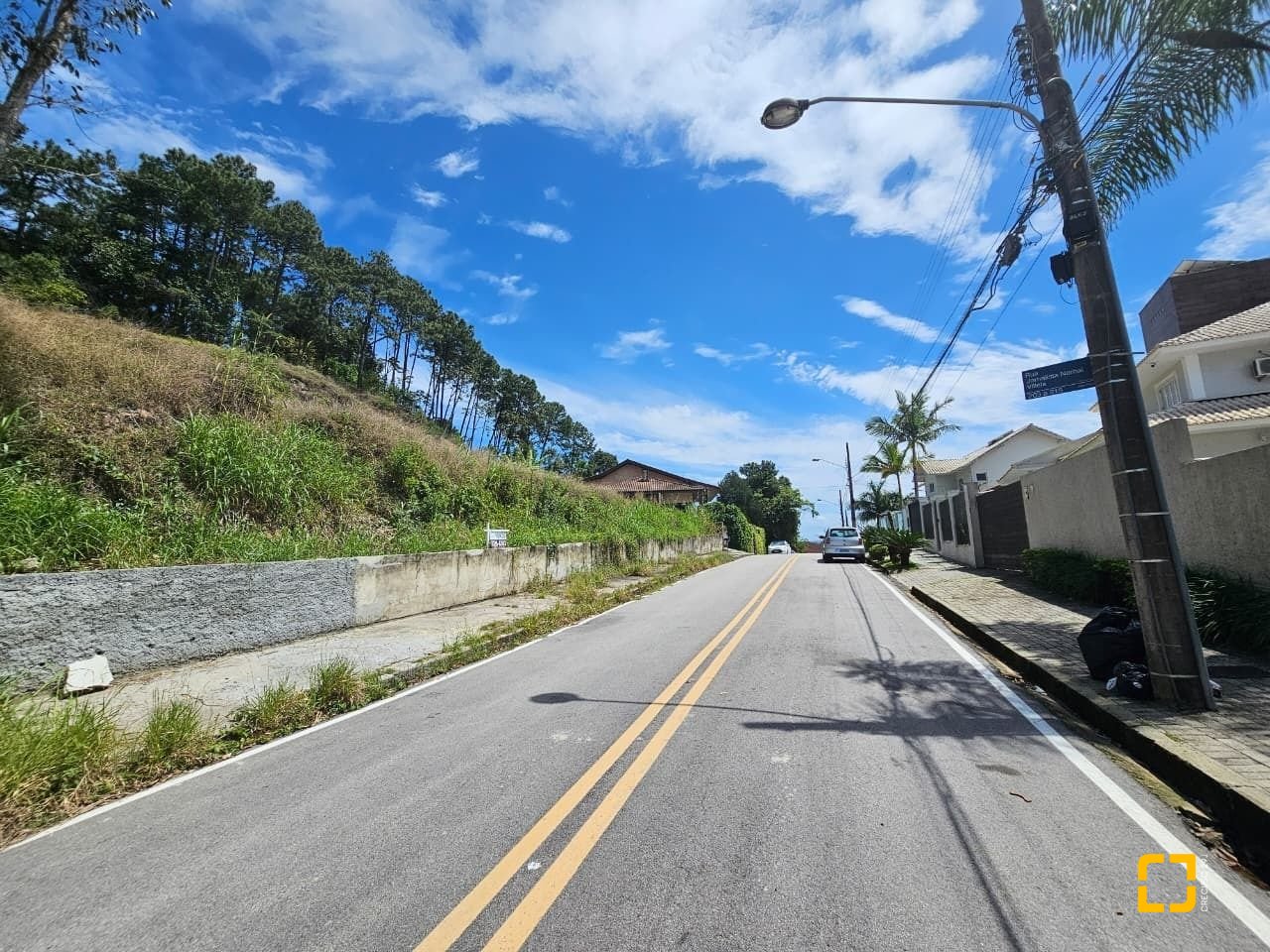 Terreno com 1533m², no bairro João Paulo em Florianópolis