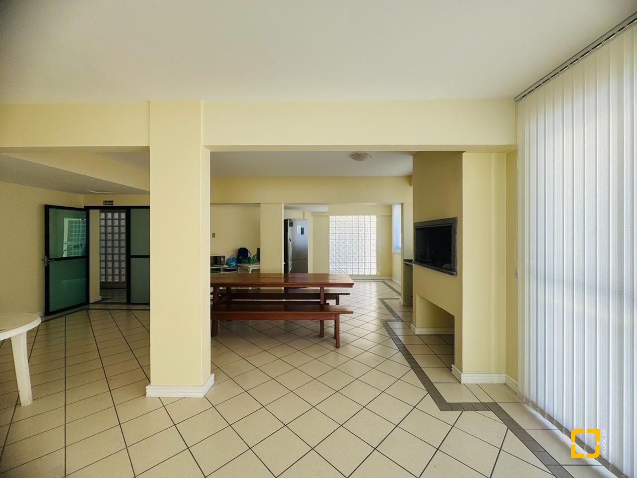 Apartamento com 76m², 3 quartos (sendo 1 suíte), 1 garagem, no bairro Lagoa da Conceição em Florianópolis