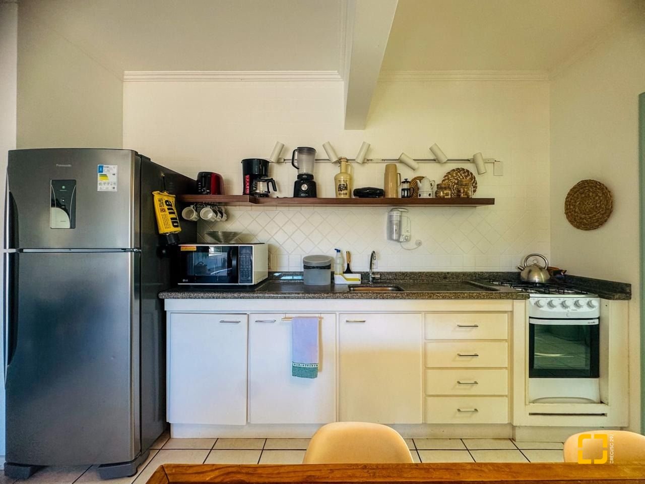 Apartamento com 76m², 3 quartos (sendo 1 suíte), 1 garagem, no bairro Lagoa da Conceição em Florianópolis