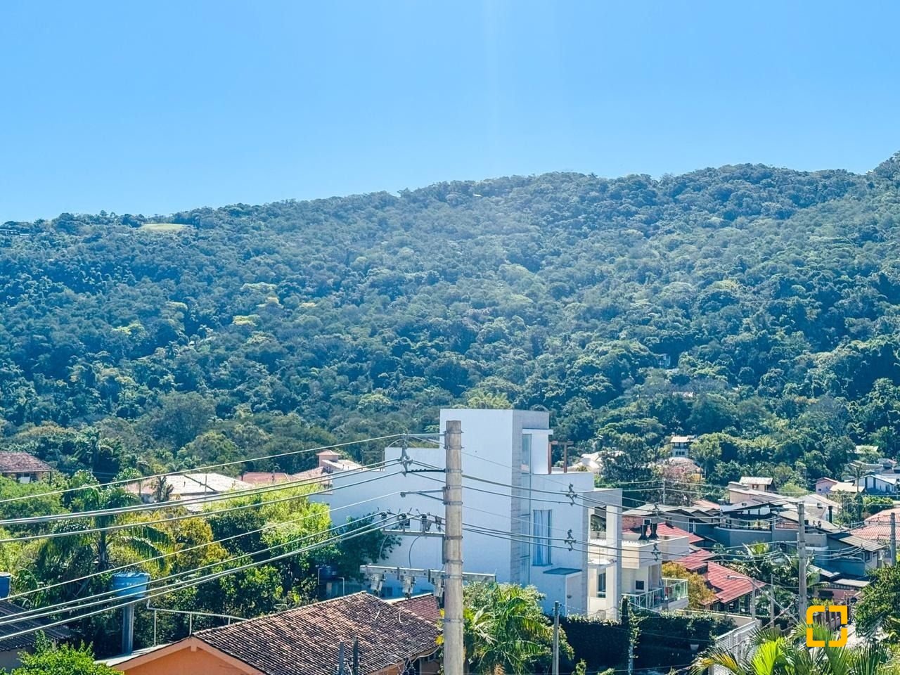 Apartamento com 76m², 3 quartos (sendo 1 suíte), 1 garagem, no bairro Lagoa da Conceição em Florianópolis