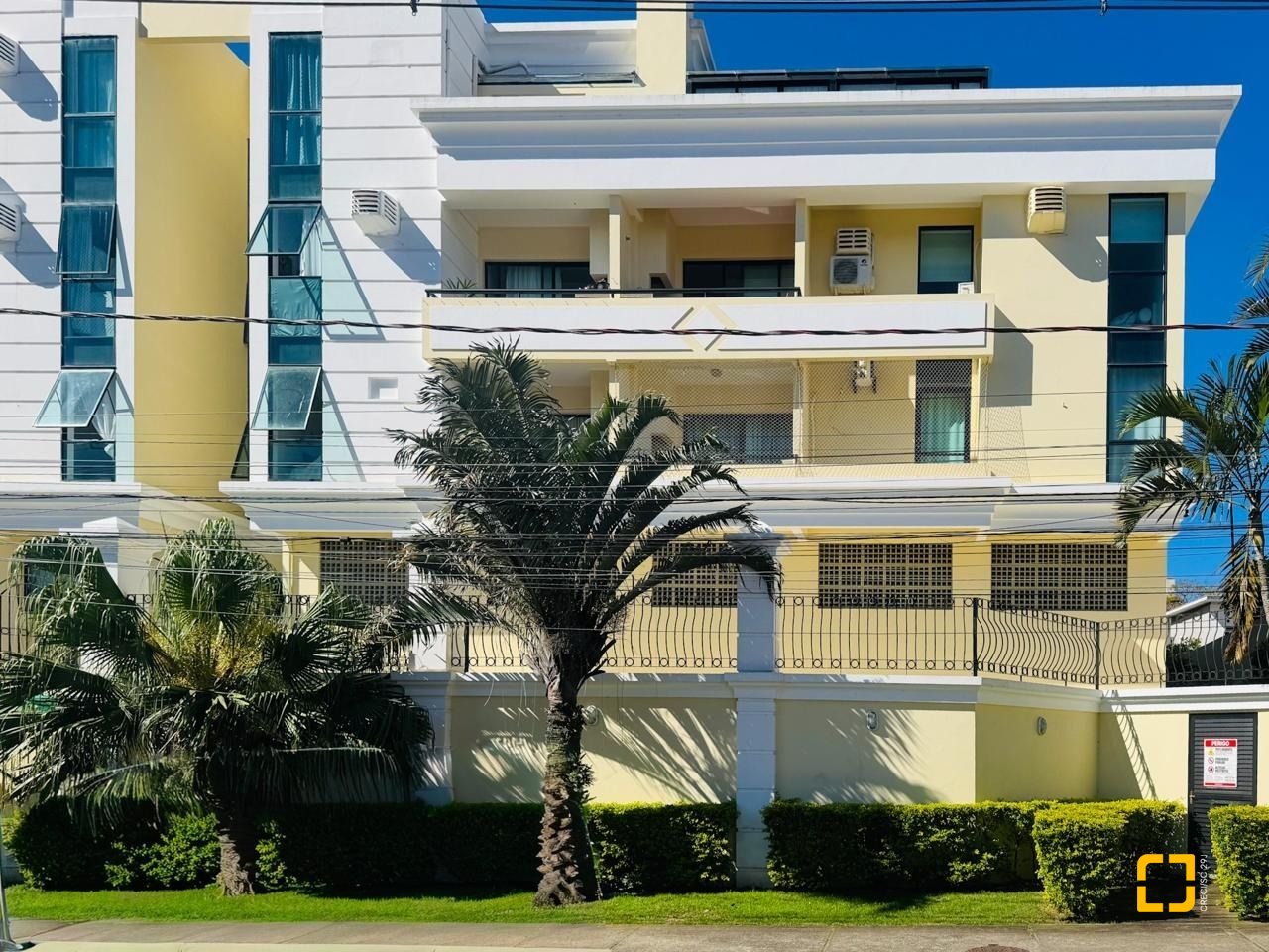 Apartamento com 76m², 3 quartos (sendo 1 suíte), 1 garagem, no bairro Lagoa da Conceição em Florianópolis