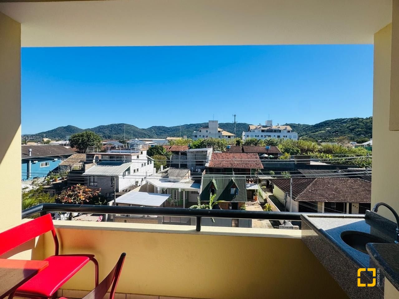 Apartamento com 76m², 3 quartos (sendo 1 suíte), 1 garagem, no bairro Lagoa da Conceição em Florianópolis
