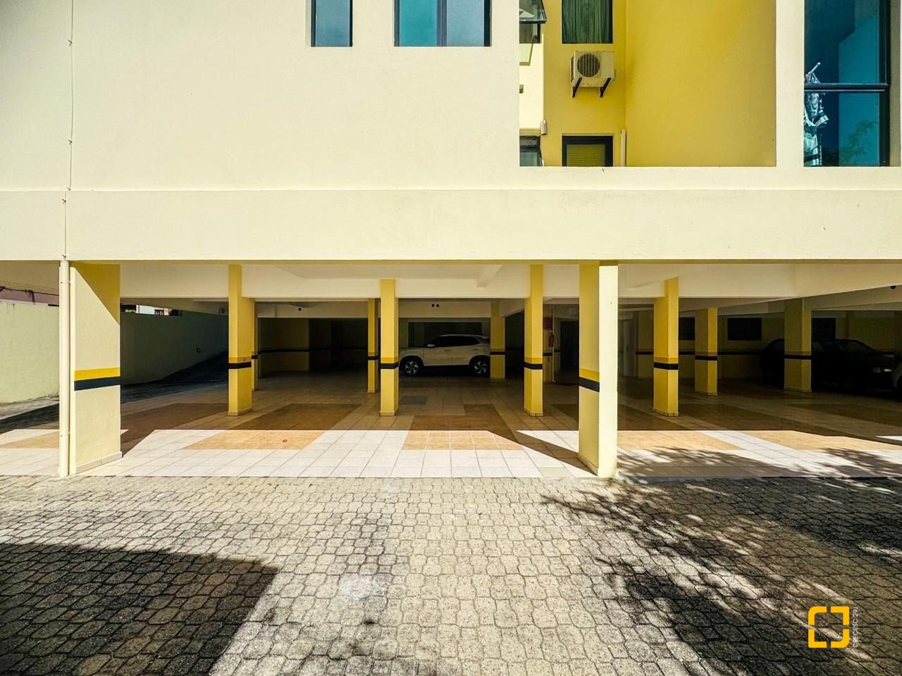 Apartamento com 76m², 3 quartos (sendo 1 suíte), 1 garagem, no bairro Lagoa da Conceição em Florianópolis