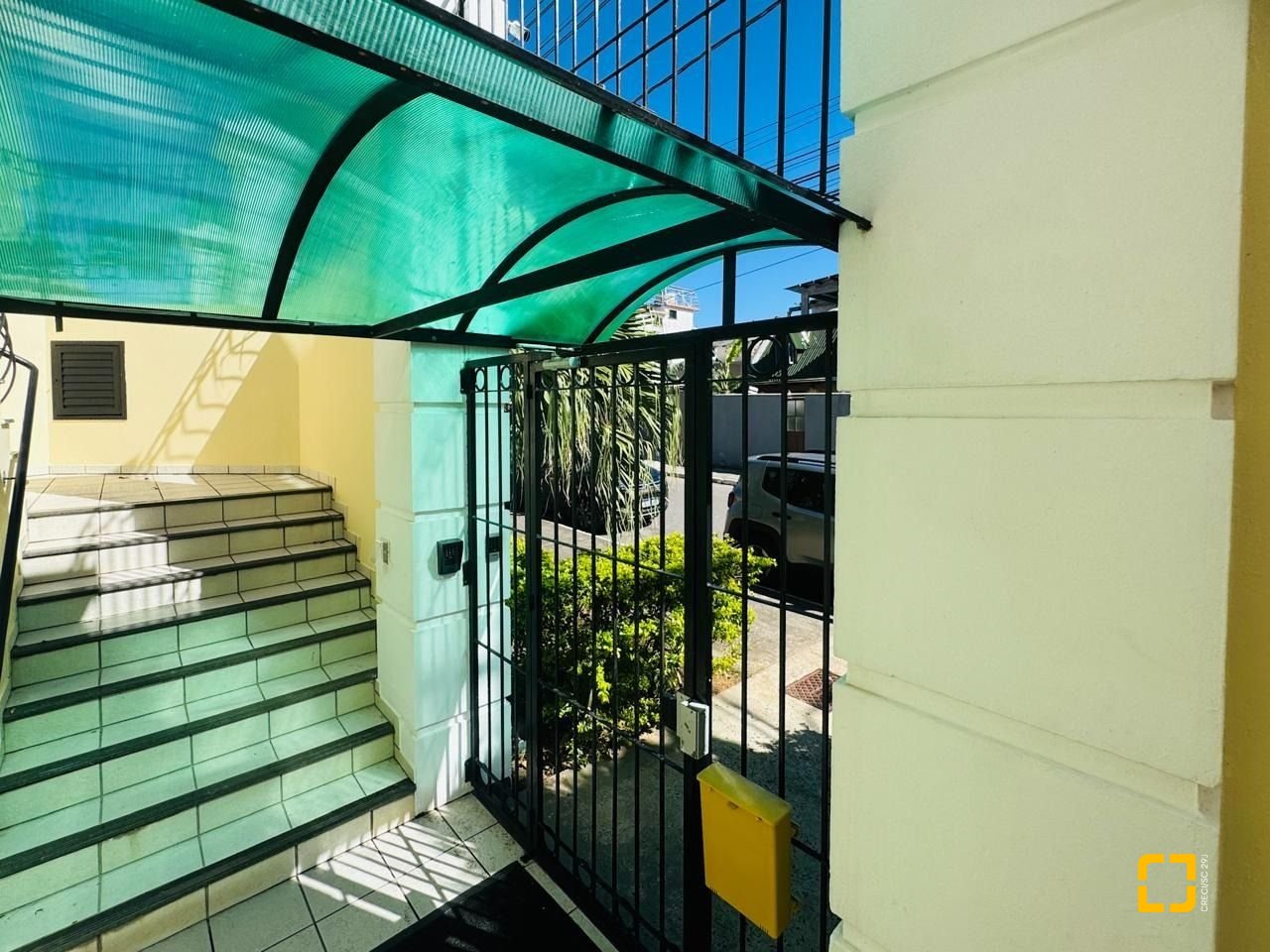 Apartamento com 76m², 3 quartos (sendo 1 suíte), 1 garagem, no bairro Lagoa da Conceição em Florianópolis