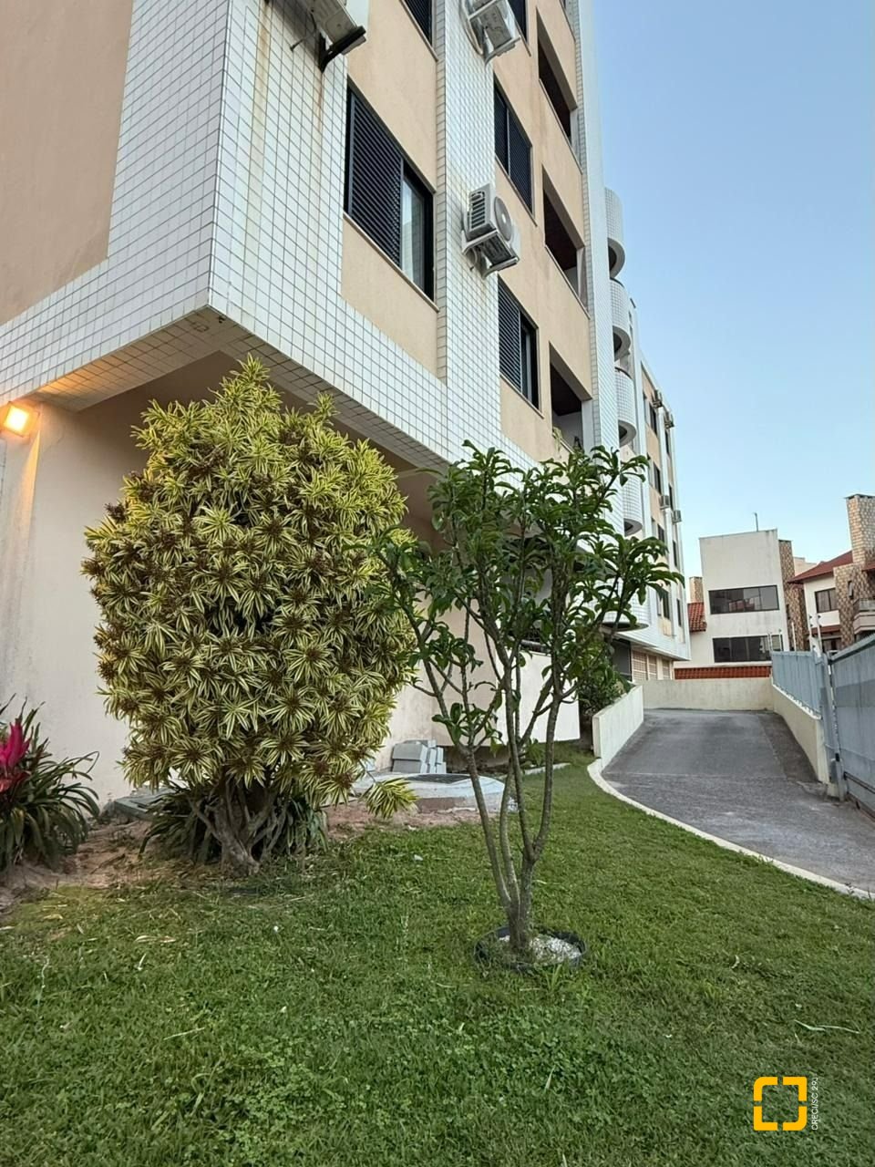 Apartamento com 59m², 2 quartos, 1 garagem, no bairro Ingleses em Florianópolis