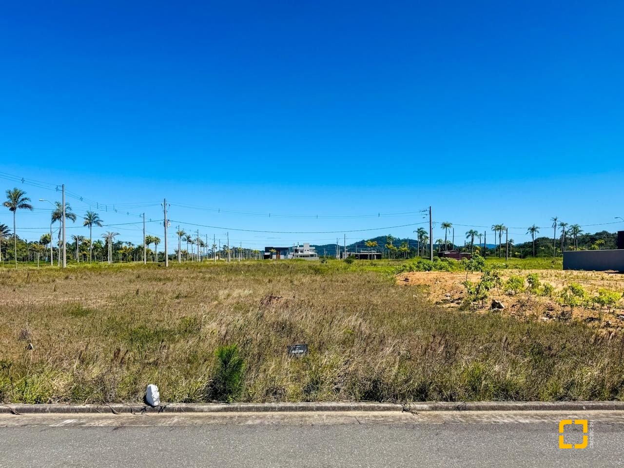 Terreno com 450m², no bairro Ingleses do Rio Vermelho em Florianópolis