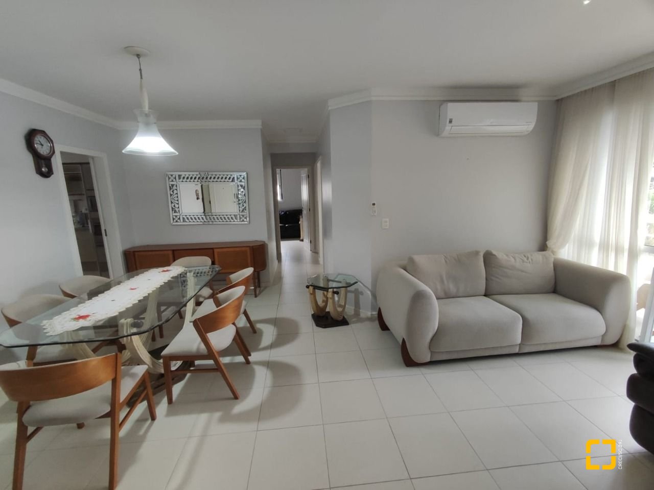 Apartamento com 121m², 6 quartos (sendo 2 suítes), 2 garagens, no bairro Balneário em Florianópolis
