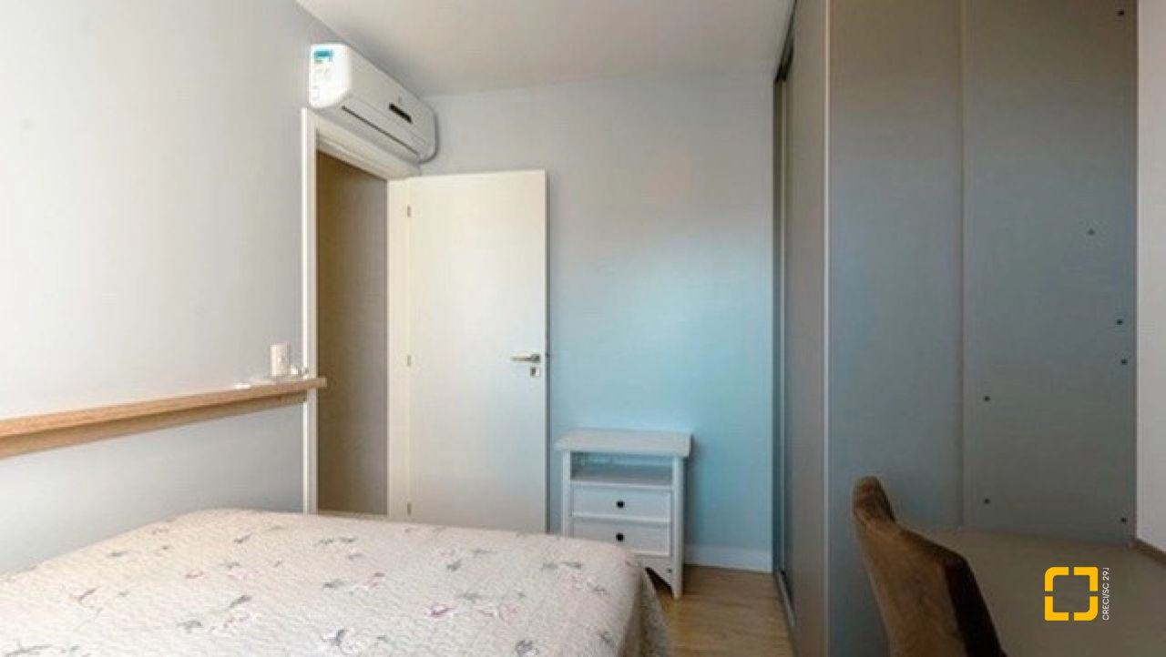 Apartamento com 122m², 4 quartos (sendo 1 suíte), 2 garagens, no bairro Beiramar em Florianópolis