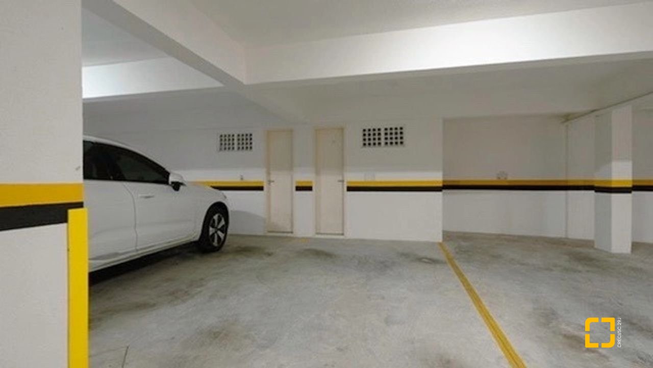 Apartamento com 122m², 4 quartos (sendo 1 suíte), 2 garagens, no bairro Beiramar em Florianópolis