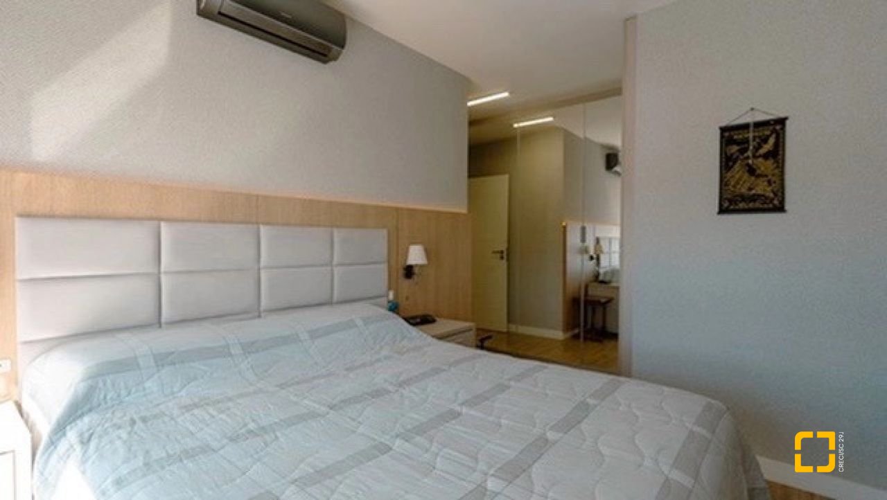 Apartamento com 122m², 4 quartos (sendo 1 suíte), 2 garagens, no bairro Beiramar em Florianópolis