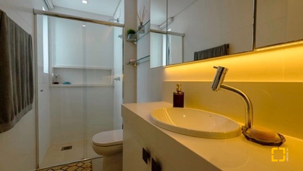Apartamento com 122m², 4 quartos (sendo 1 suíte), 2 garagens, no bairro Beiramar em Florianópolis