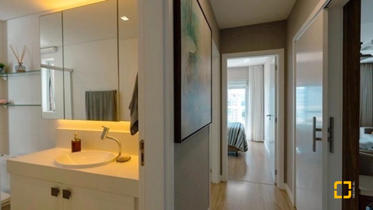 Apartamento com 122m², 4 quartos (sendo 1 suíte), 2 garagens, no bairro Beiramar em Florianópolis