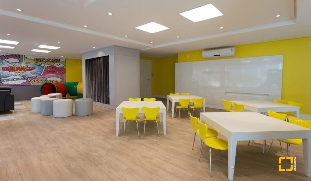 Apartamento com 137m², 5 quartos (sendo 4 suítes), 2 garagens, no bairro Canasvieiras em Florianópolis