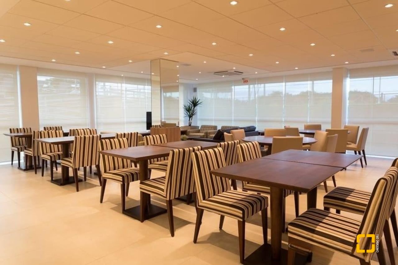 Apartamento com 137m², 5 quartos (sendo 4 suítes), 2 garagens, no bairro Canasvieiras em Florianópolis