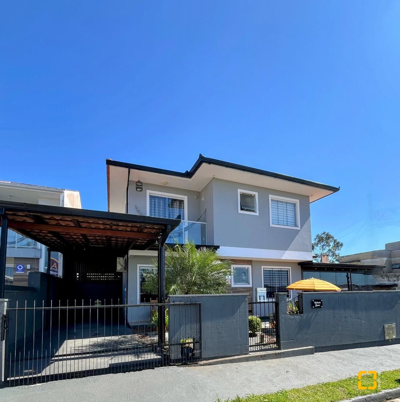 Casa com 89m², 3 quartos, 2 garagens, no bairro Potecas em São José
