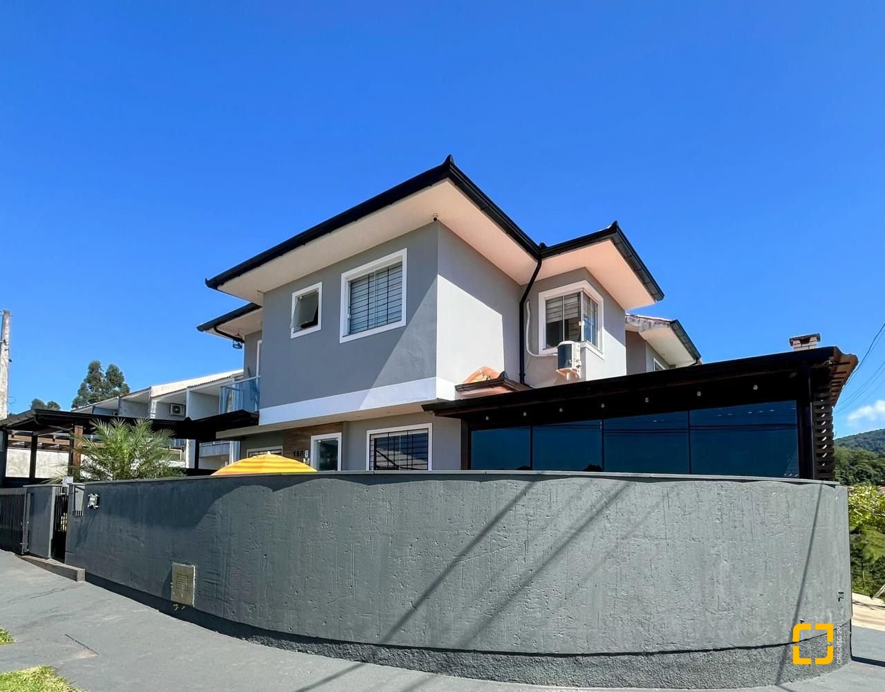 Casa com 89m², 3 quartos, 2 garagens, no bairro Potecas em São José