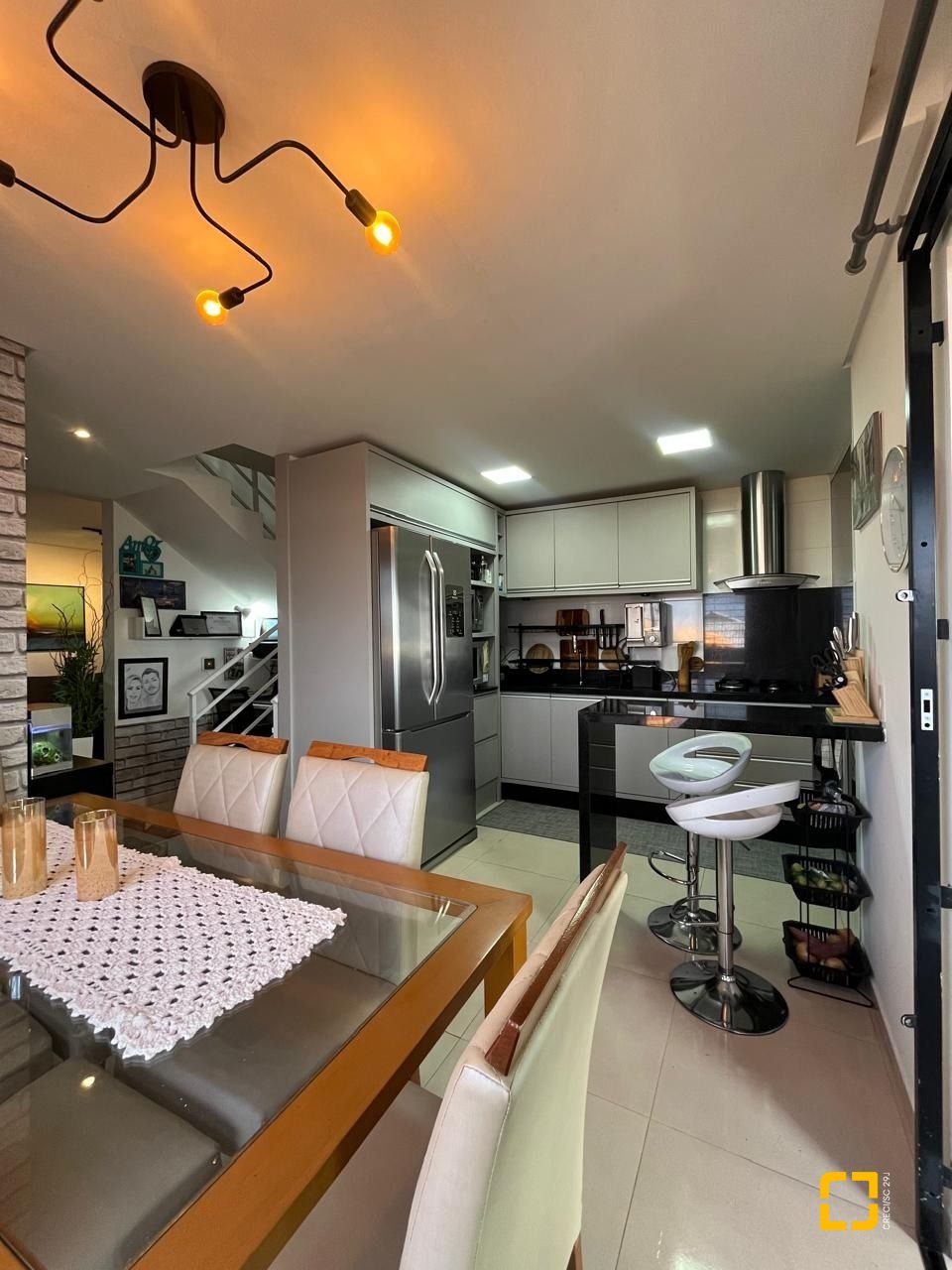 Casa com 89m², 3 quartos, 2 garagens, no bairro Potecas em São José