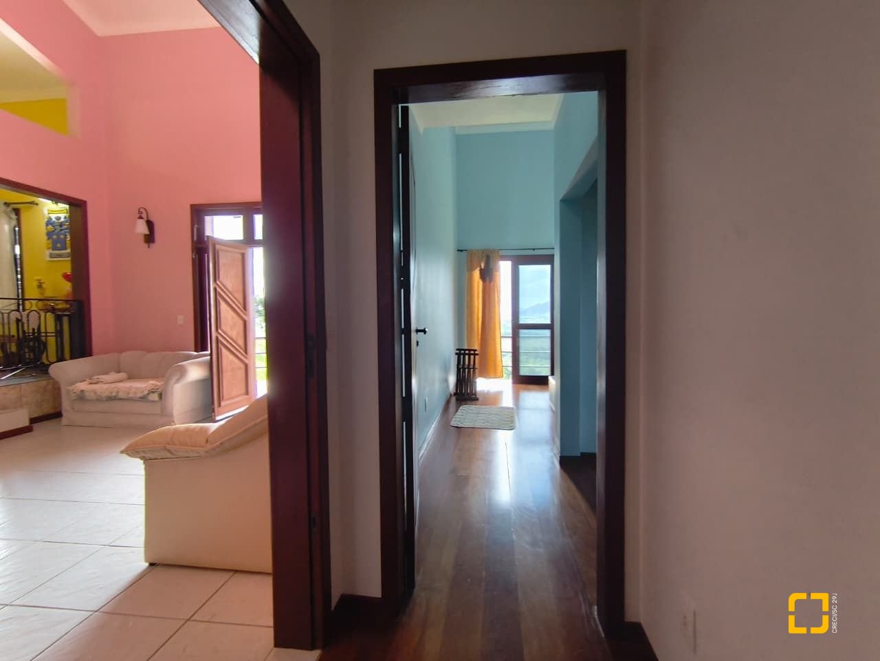 Sítio com 68000m², 6 quartos (sendo 1 suíte), 10 garagens, no bairro Campeche em Florianópolis