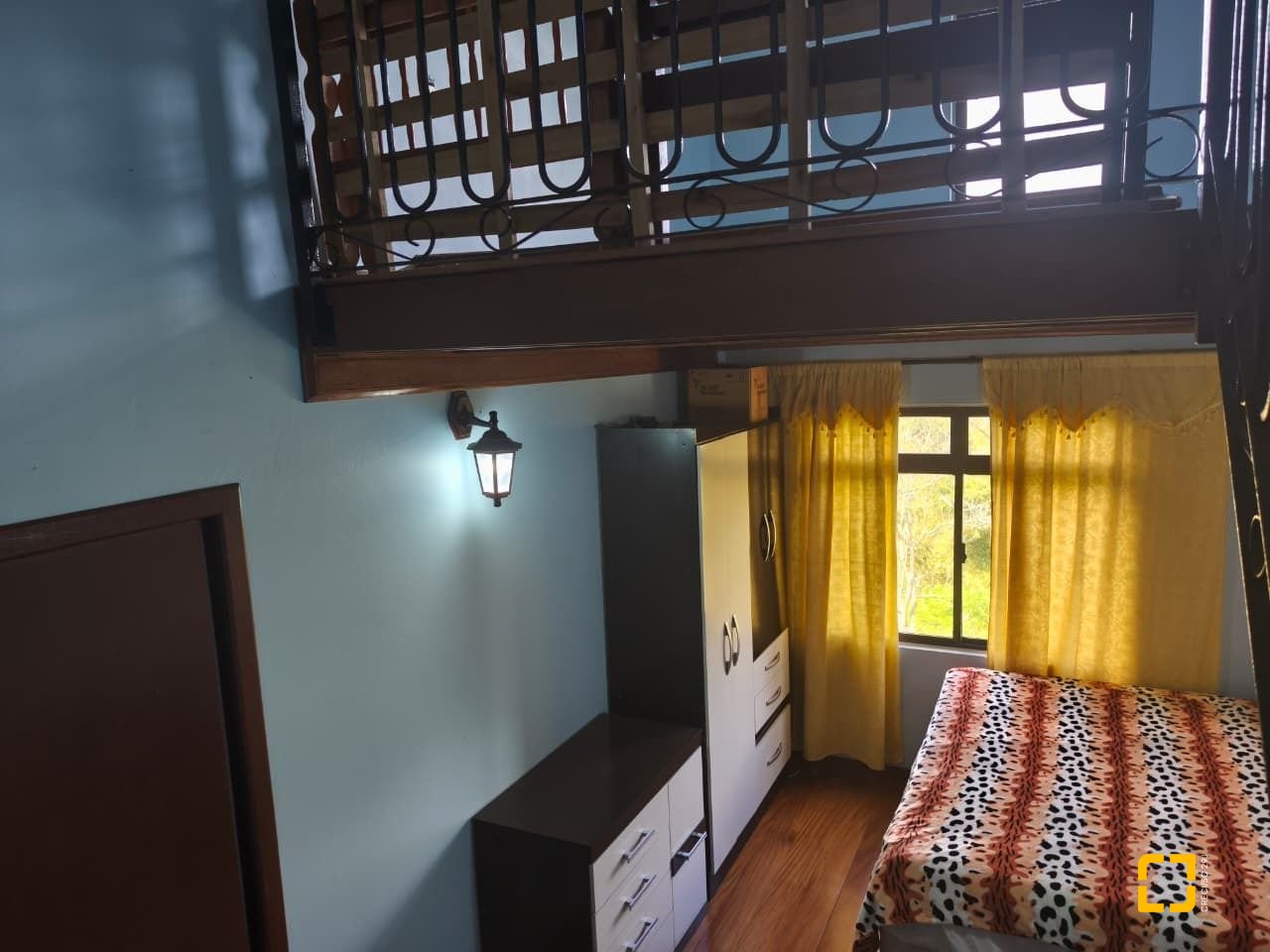 Sítio com 68000m², 6 quartos (sendo 1 suíte), 10 garagens, no bairro Campeche em Florianópolis