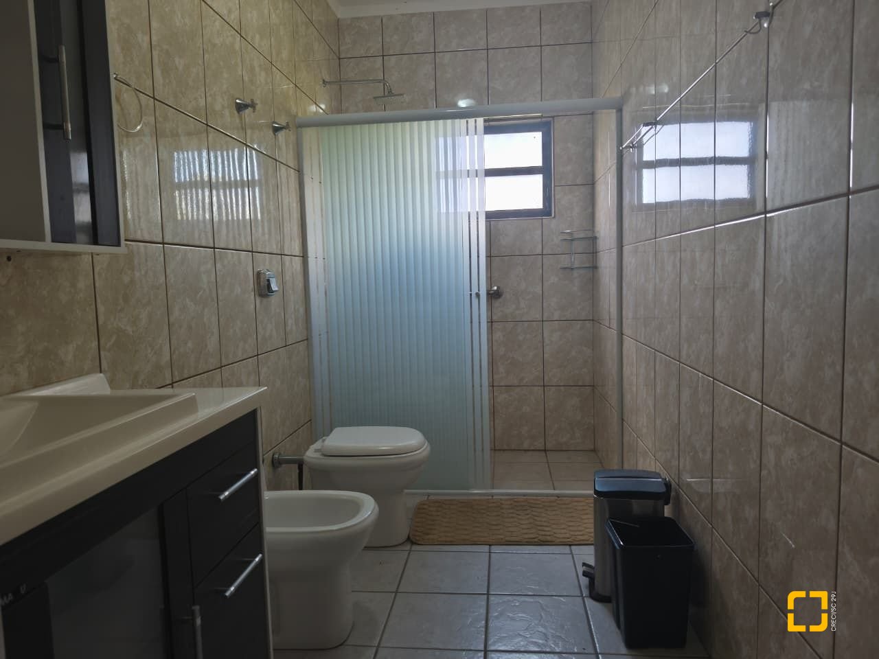 Sítio com 68000m², 6 quartos (sendo 1 suíte), 10 garagens, no bairro Campeche em Florianópolis