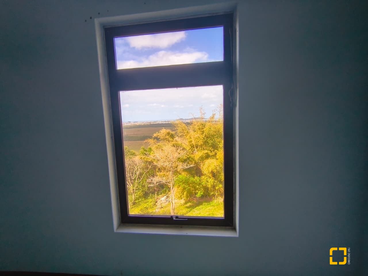 Sítio com 68000m², 6 quartos (sendo 1 suíte), 10 garagens, no bairro Campeche em Florianópolis