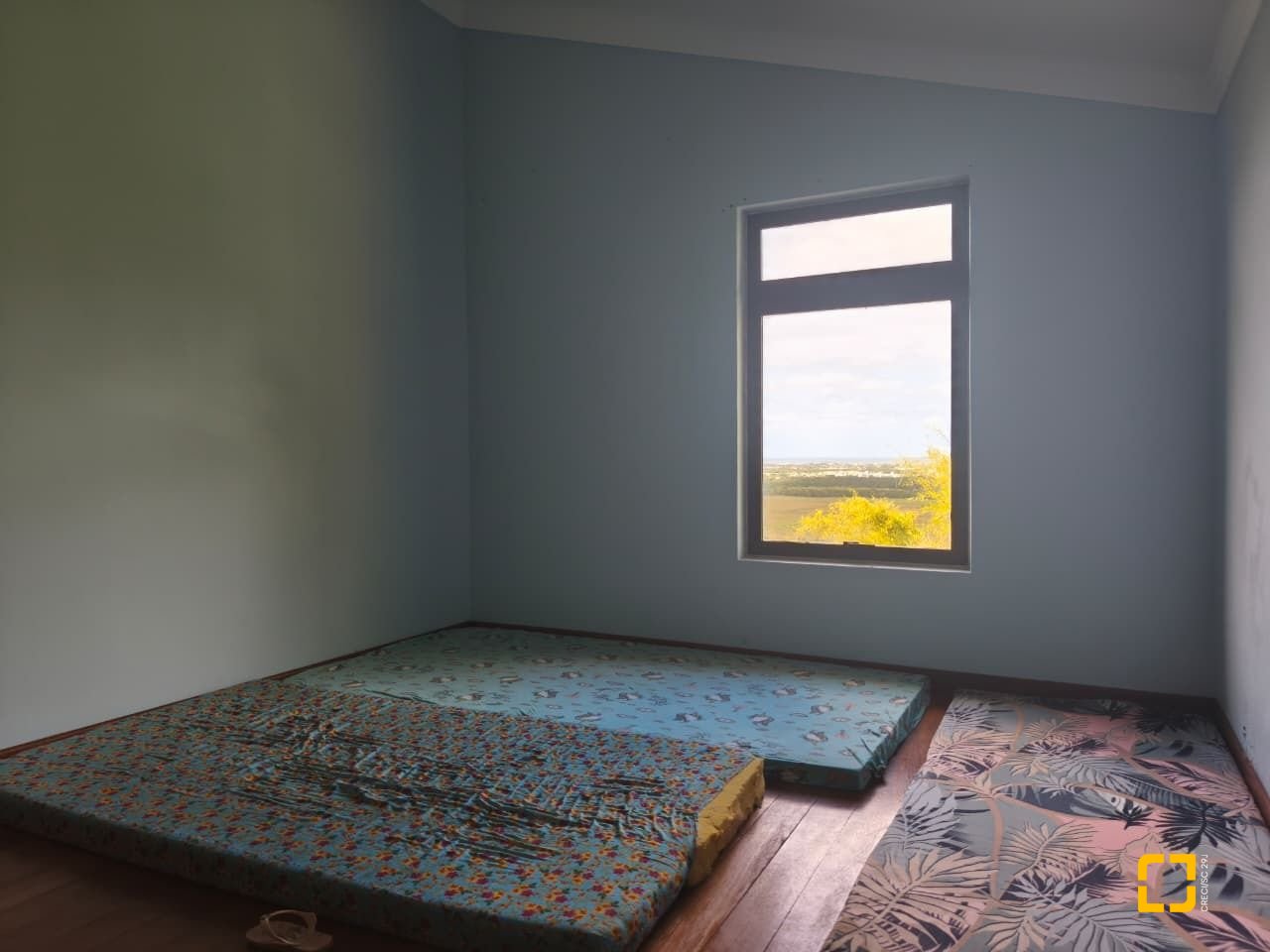 Sítio com 68000m², 6 quartos (sendo 1 suíte), 10 garagens, no bairro Campeche em Florianópolis