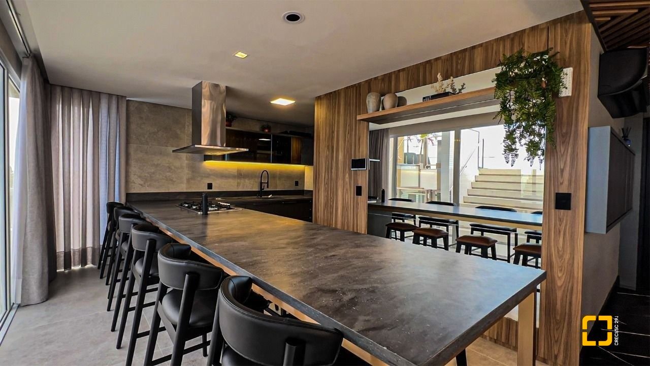Apartamento com 81m², 3 quartos (sendo 1 suíte), 1 garagem, no bairro Ingleses em Florianópolis