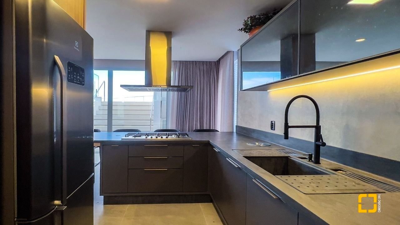 Apartamento com 81m², 3 quartos (sendo 1 suíte), 1 garagem, no bairro Ingleses em Florianópolis