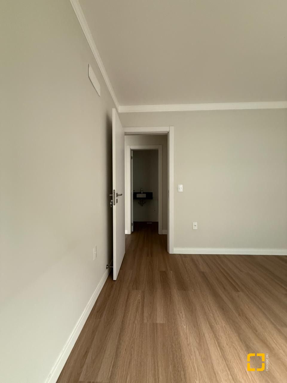 Apartamento com 81m², 3 quartos (sendo 1 suíte), 1 garagem, no bairro Ingleses em Florianópolis
