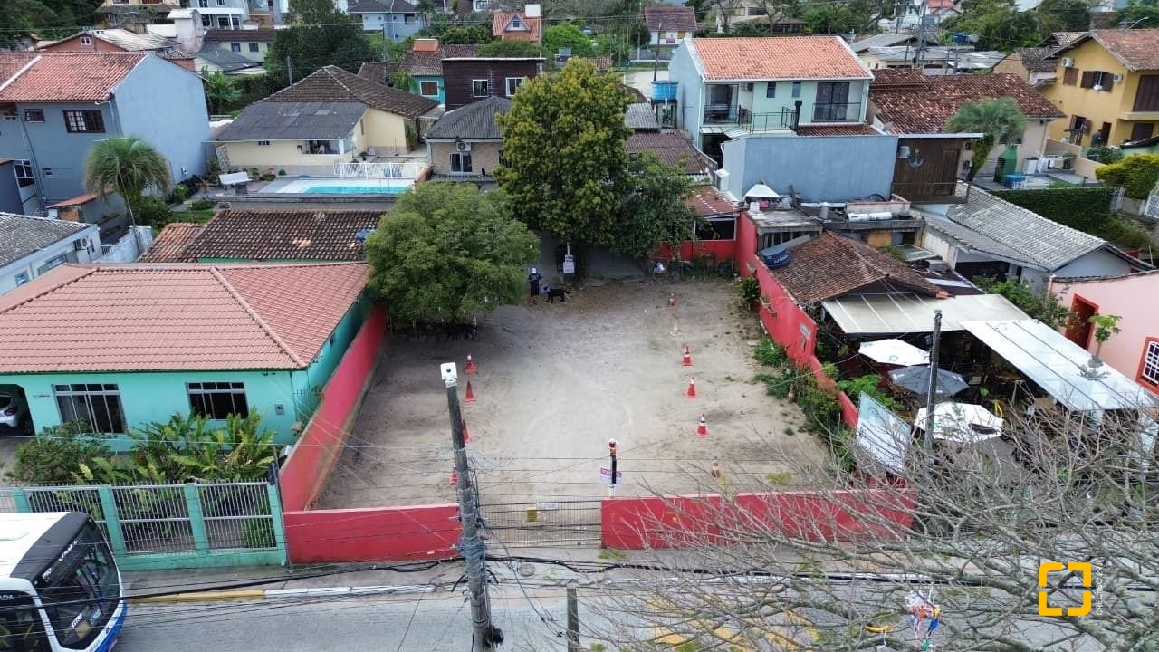 Terreno com 750m², no bairro Santo Antônio de Lisboa em Florianópolis