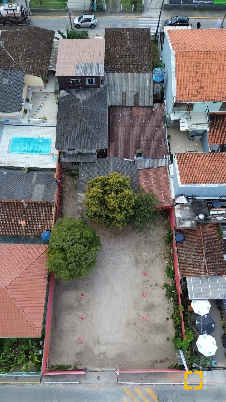 Terreno com 750m², no bairro Santo Antônio de Lisboa em Florianópolis
