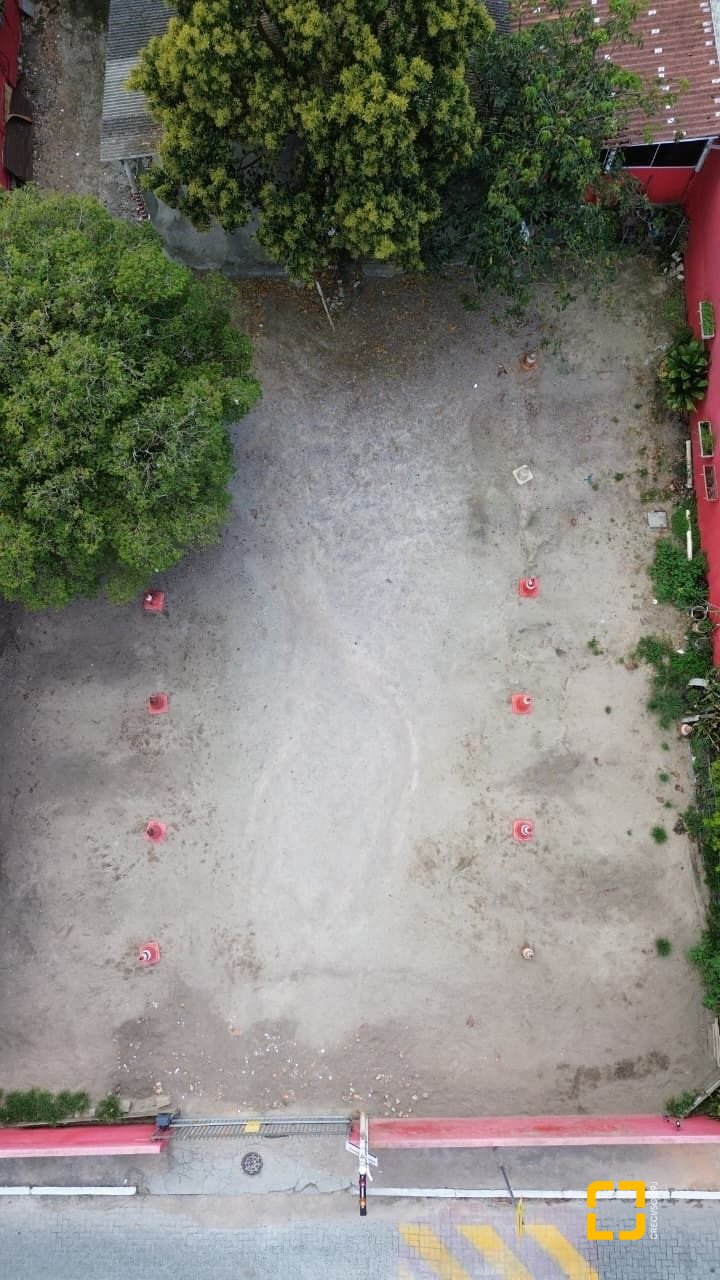 Terreno com 750m², no bairro Santo Antônio de Lisboa em Florianópolis