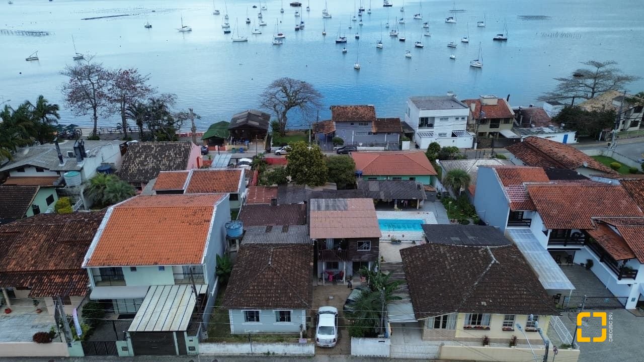 Terreno com 750m², no bairro Santo Antônio de Lisboa em Florianópolis