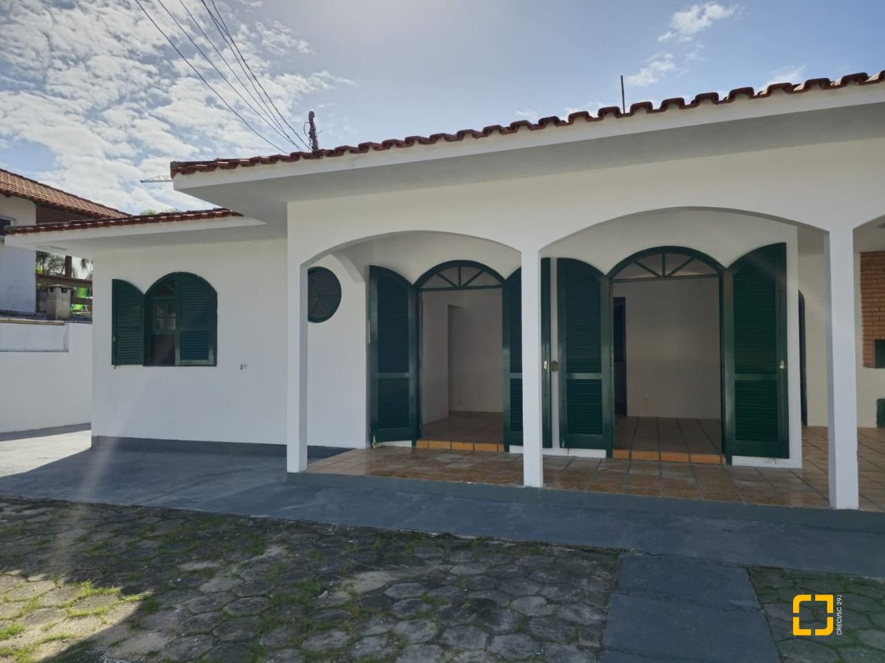 Casa com 107m², 3 quartos, 4 garagens, no bairro Ingleses em Florianópolis