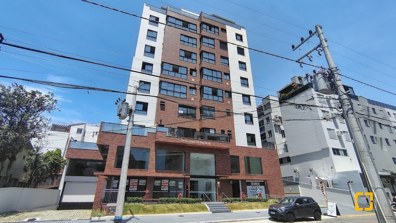 Apartamento com 61m², 1 quarto, 1 garagem, no bairro Coqueiros em Florianópolis
