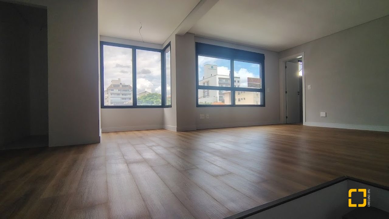 Apartamento com 61m², 1 quarto, 1 garagem, no bairro Coqueiros em Florianópolis
