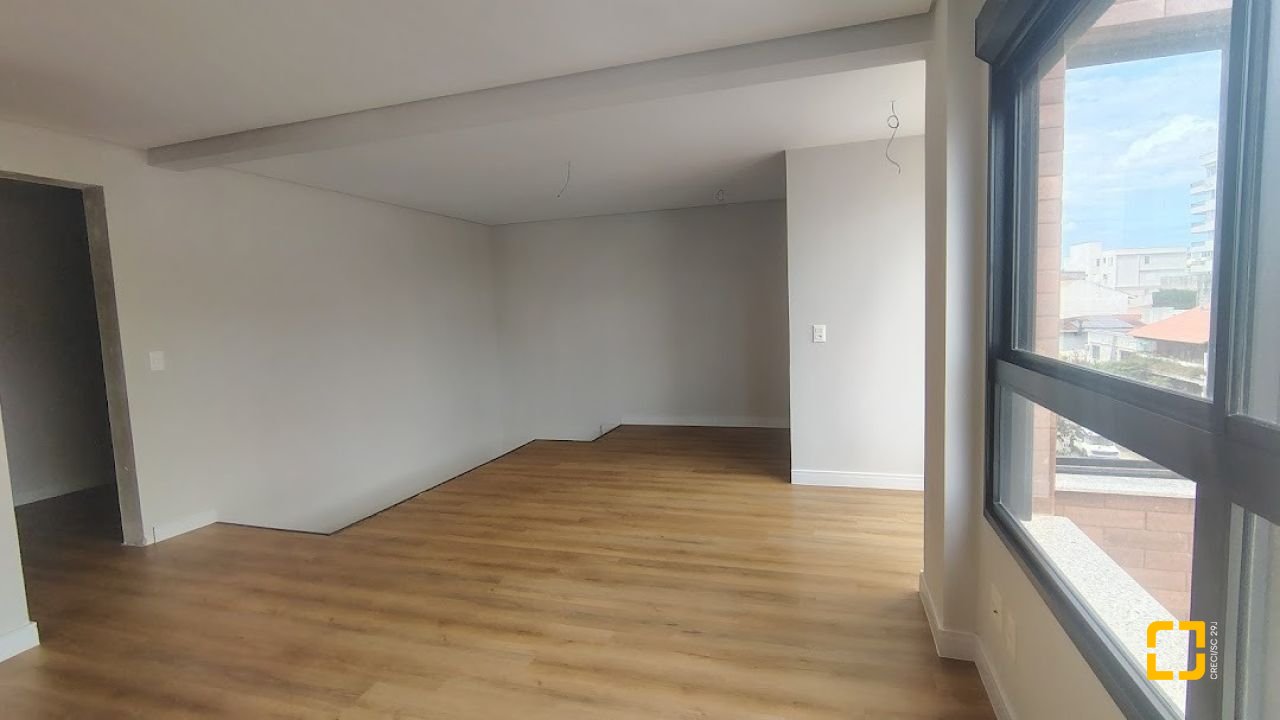 Apartamento com 61m², 1 quarto, 1 garagem, no bairro Coqueiros em Florianópolis